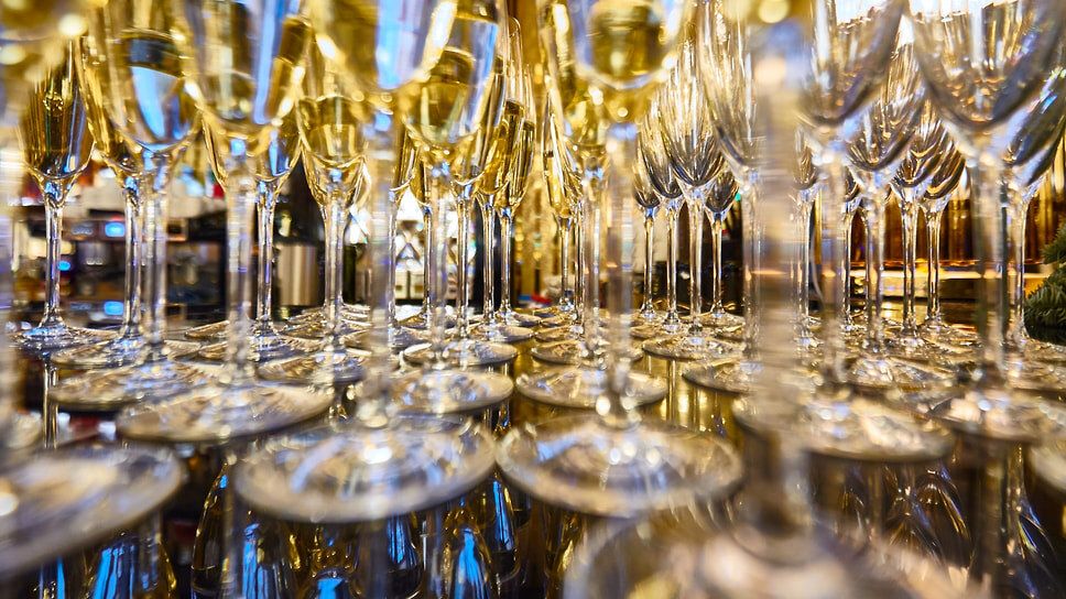 Лучшие игристые вина: черное и белое на дегустации в Москве