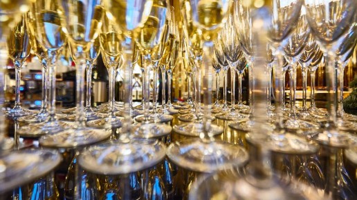 Лучшие игристые вина: черное и белое на дегустации в Москве