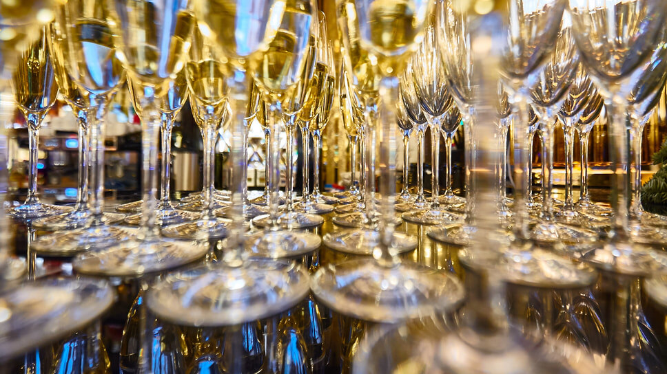 Лучшие игристые вина: черное и белое на дегустации в Москве