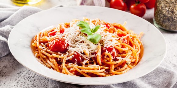 Паста с томатами черри и чесноком: быстро и вкусно