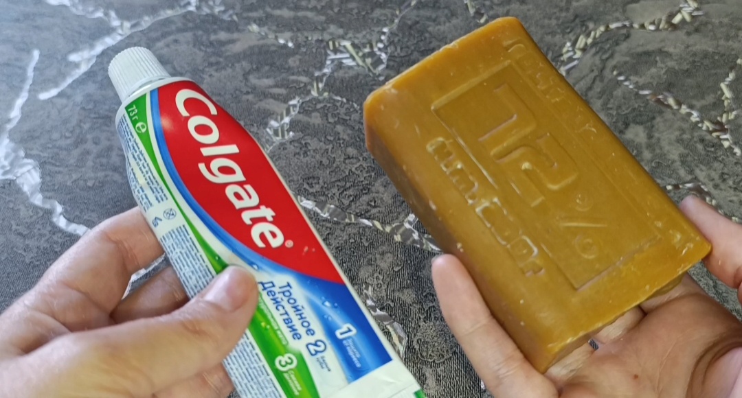 Секреты уборки: удивительное сочетание мыла и зубной пасты