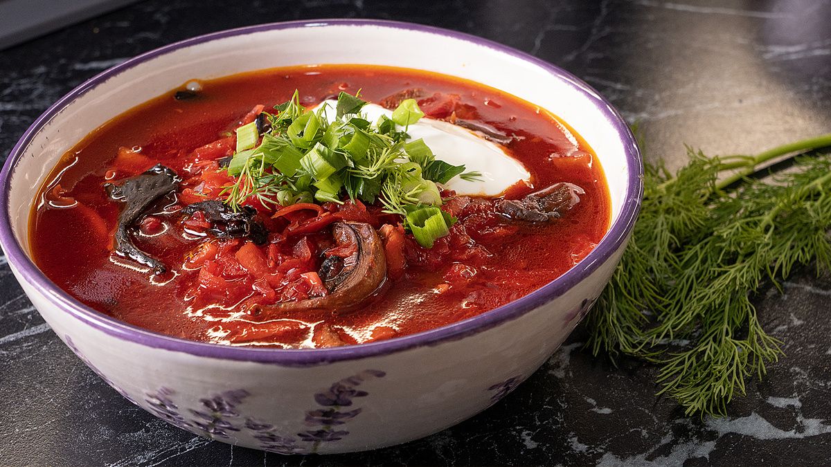 Как сварить волшебный борщ с квашеной капустой и грибами