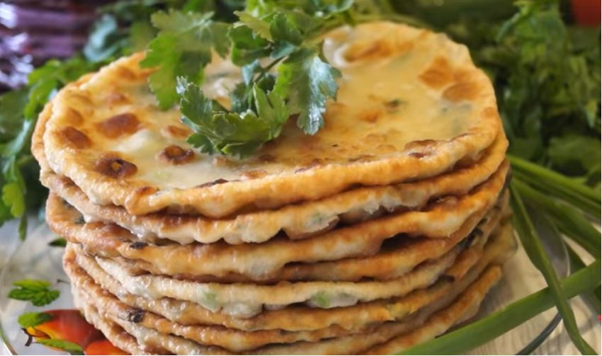 Лепешки с луком: простота и вкусовая изюминка на вашей кухне