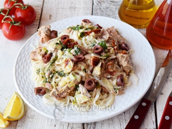 Вкусная подливка из тунца к макаронам: быстрый ужин на скорую руку