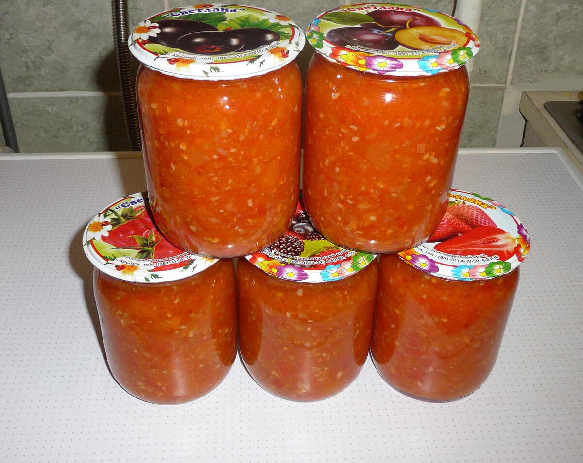 Заготовка зимы: пикантный салат из кабачков и перца