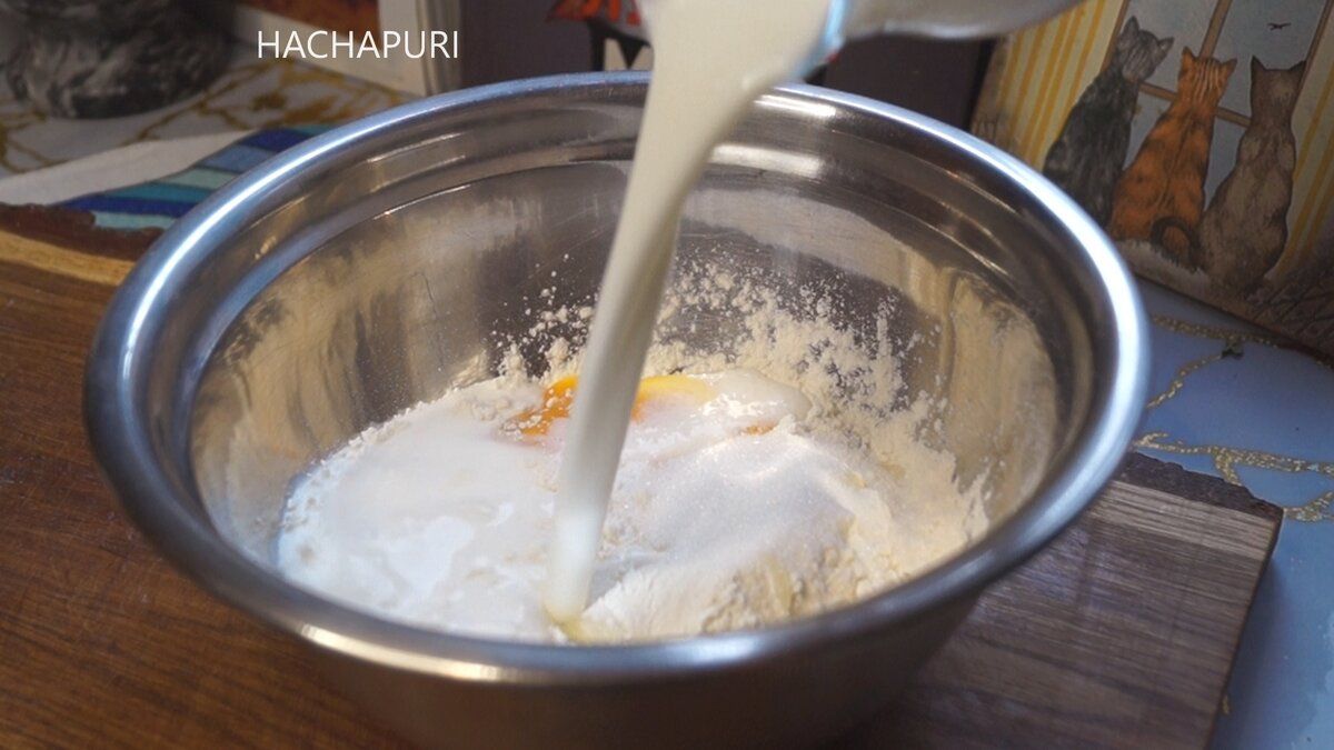 Новый взгляд на завтрак: кефирные оладьи с сосисками