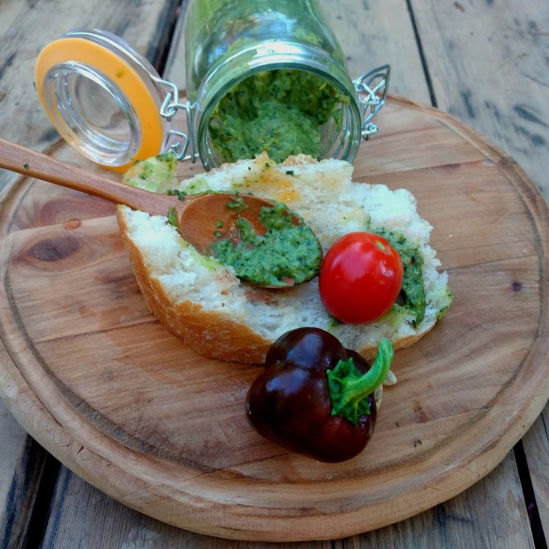 Насладитесь вкусом лета: секреты заготовки песто на зиму