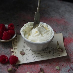 Как сделать домашний сыр маскарпоне всего из двух ингредиентов