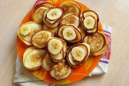 Нежные кефирные оладьи с бананом