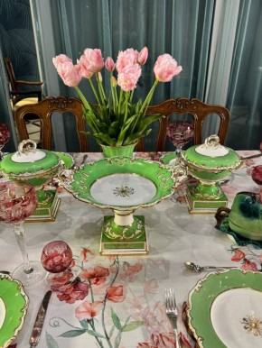 Весенний стиль: как антикварный фаянс оживляет современные сервировки