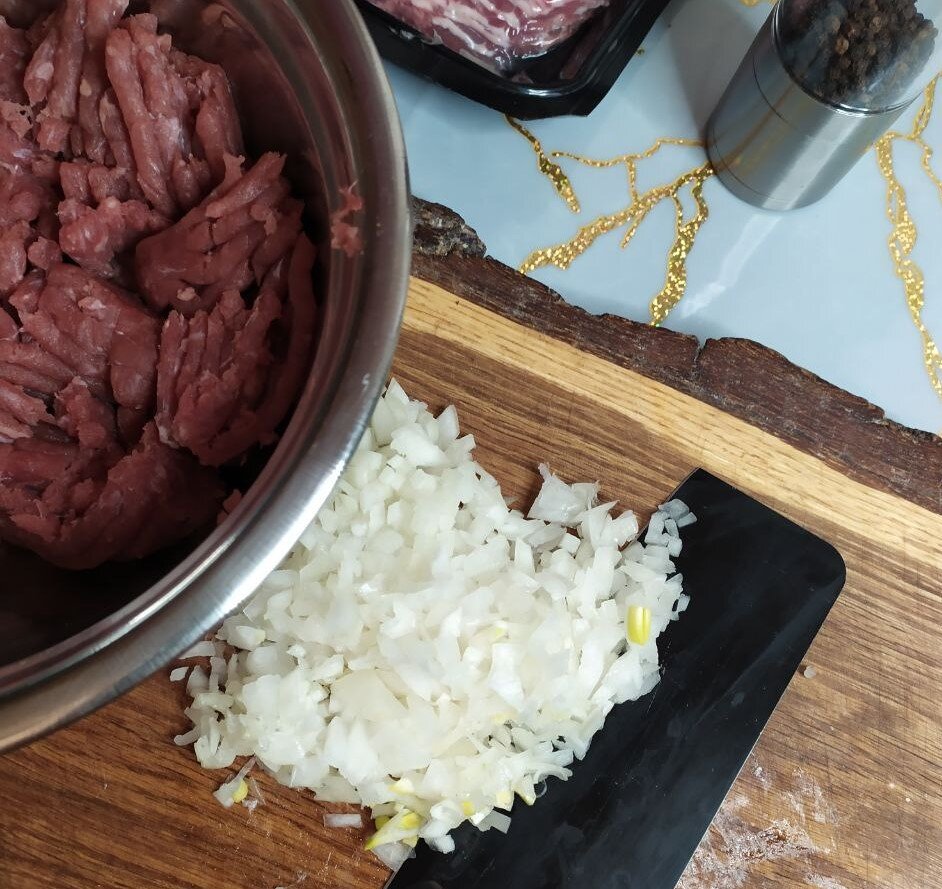 Секретные говяжьи котлеты от мамы: как получить идеальную сочность