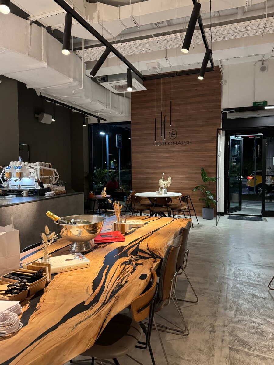 Очарование Ami Chaise: где вкус и уют встречаются на Белорусской