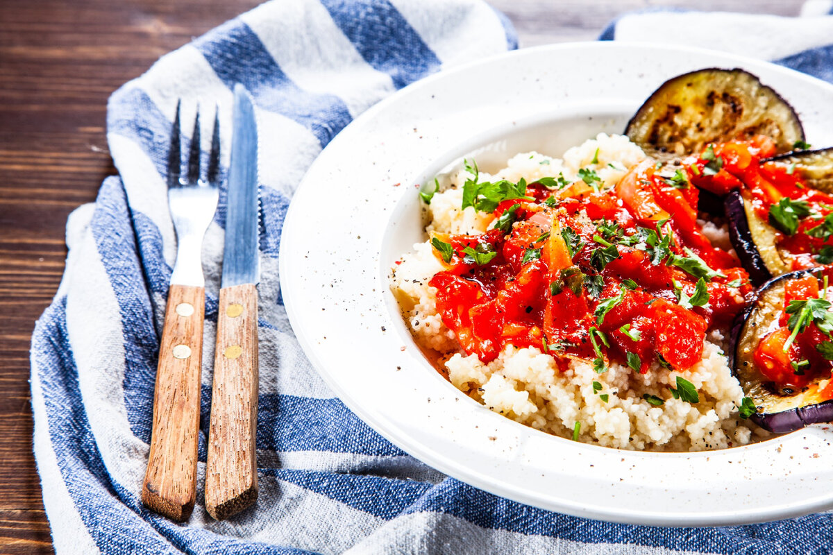 Кускус по-новому: готовим с баклажаном и цукини