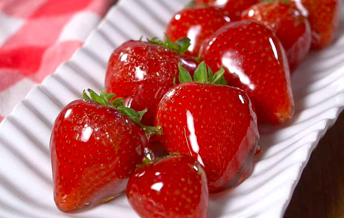 Как создать удивительные конфеты из клубники в домашних условиях