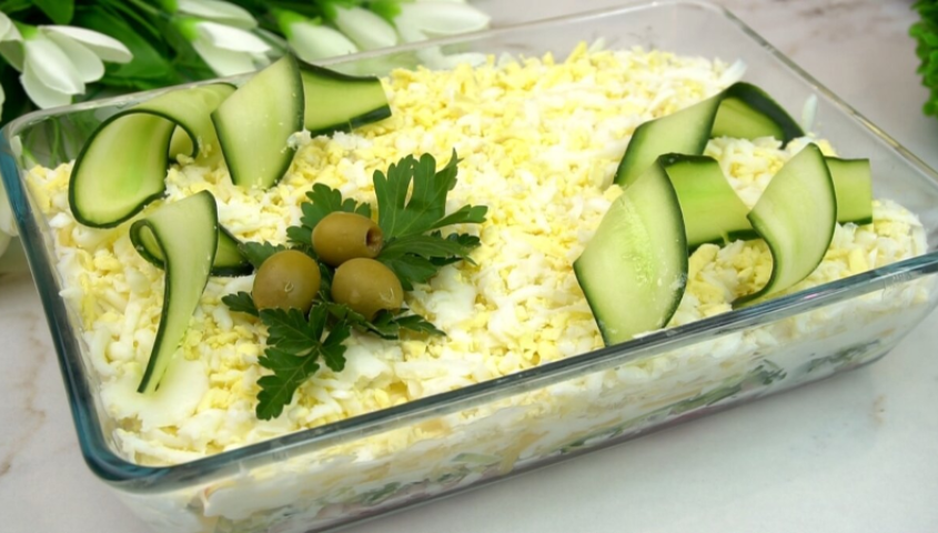 Удивительный салат с ветчиной, который покоряет сердца