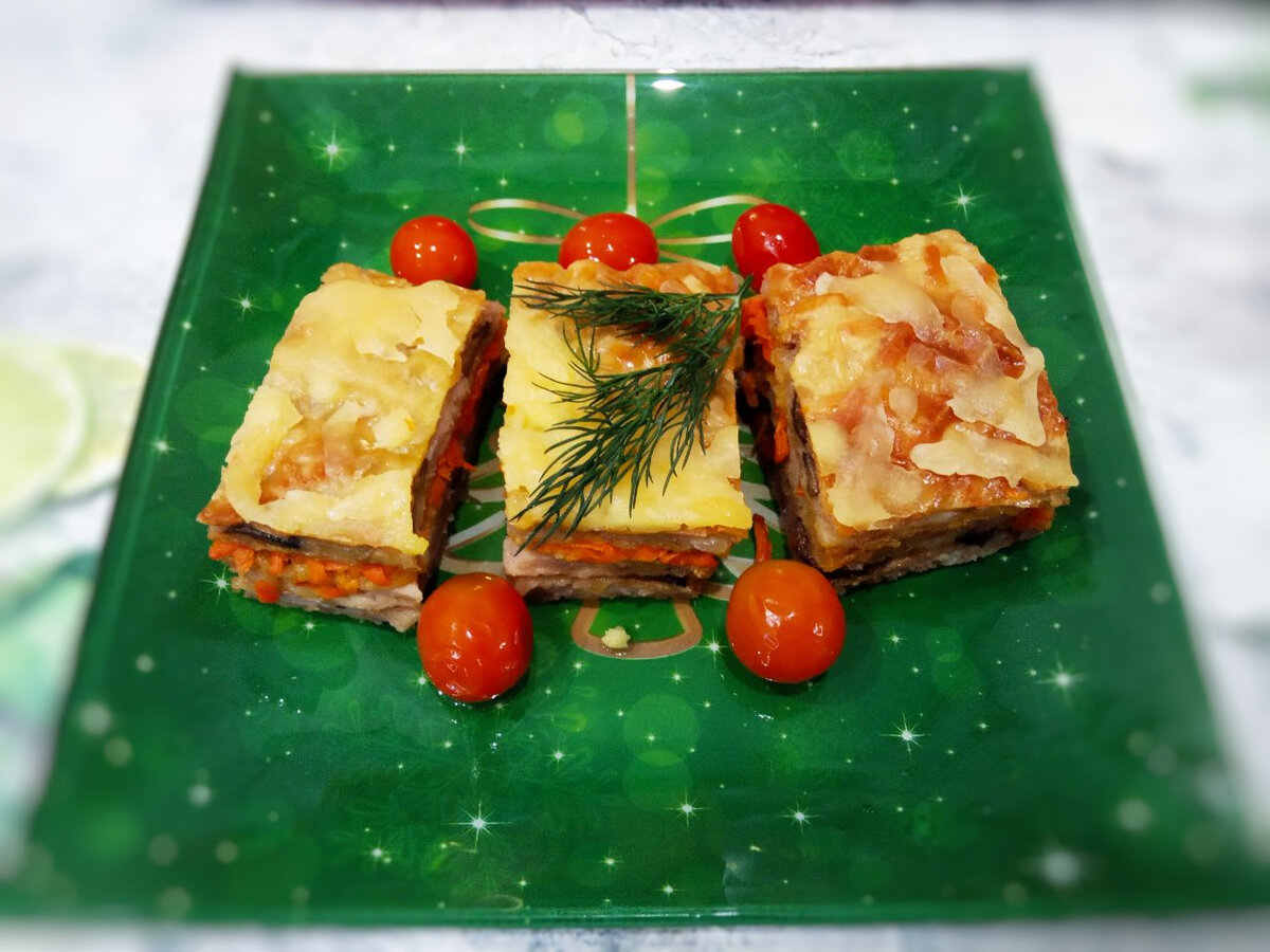 Вафельный торт с фаршем, морковью и грибами: вкусная кулинарная находка