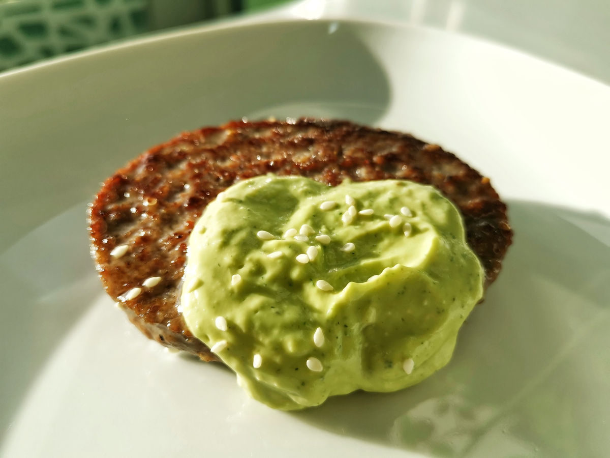 Мятный соус к мясу: освежите свои блюда новым вкусом