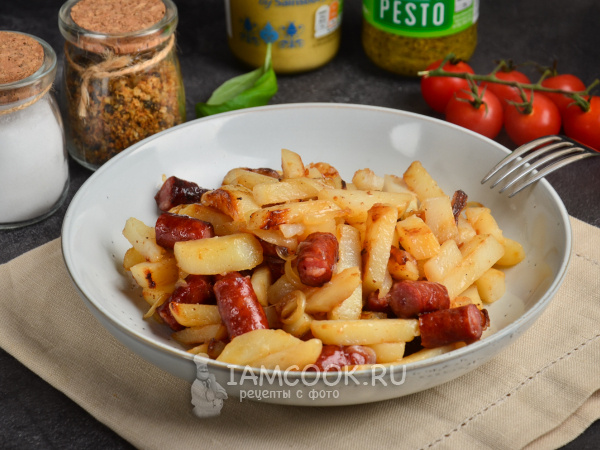 Порадуйте себя картошкой с охотничьими колбасками