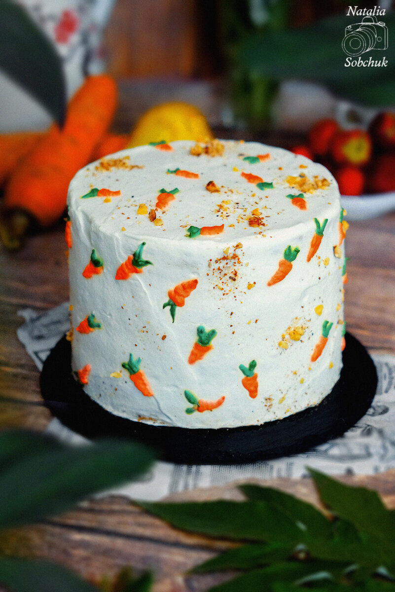 Восторженный вкус морковного торта с карамельной грушей и кедровыми орехами