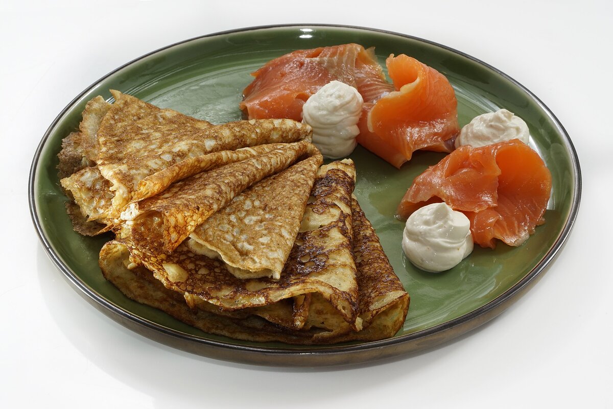 Вкусные блины без муки с кедровыми орешками для легкого завтрака