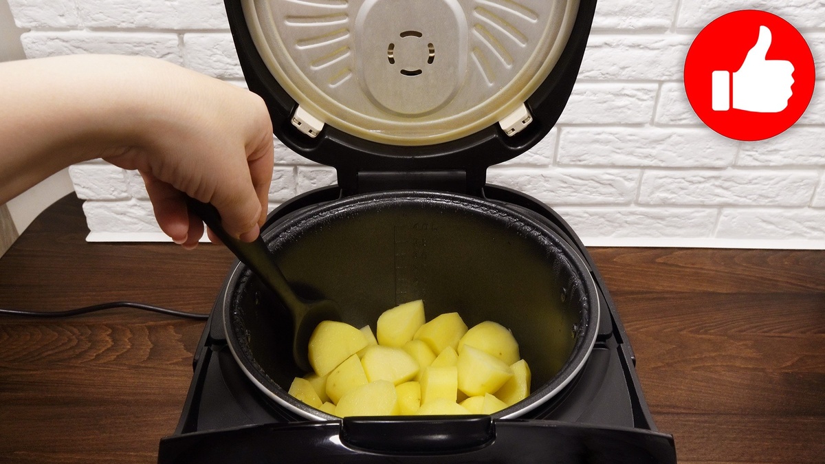 Как приготовить молодой картофель в мультиварке: простой рецепт