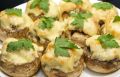 Фаршированные шампиньоны с курицей и сыром: идеальное украшение стола