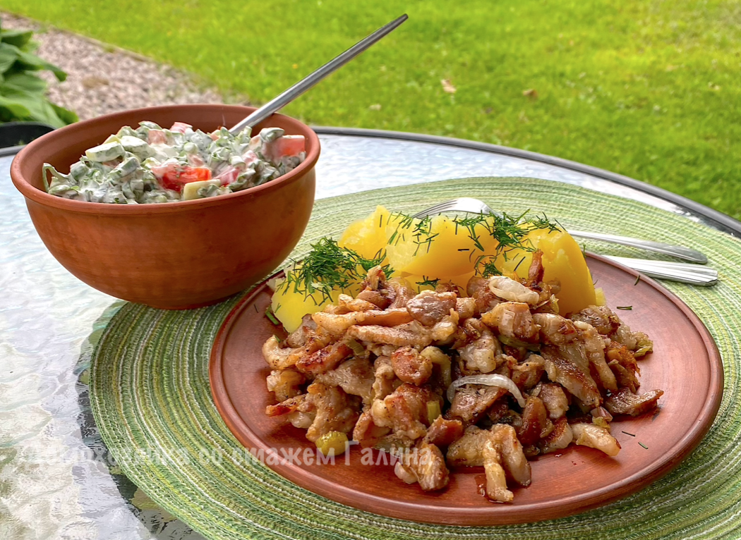 Рецепт деревенской поджарки: Как свинина превращается в гастрономический шедевр