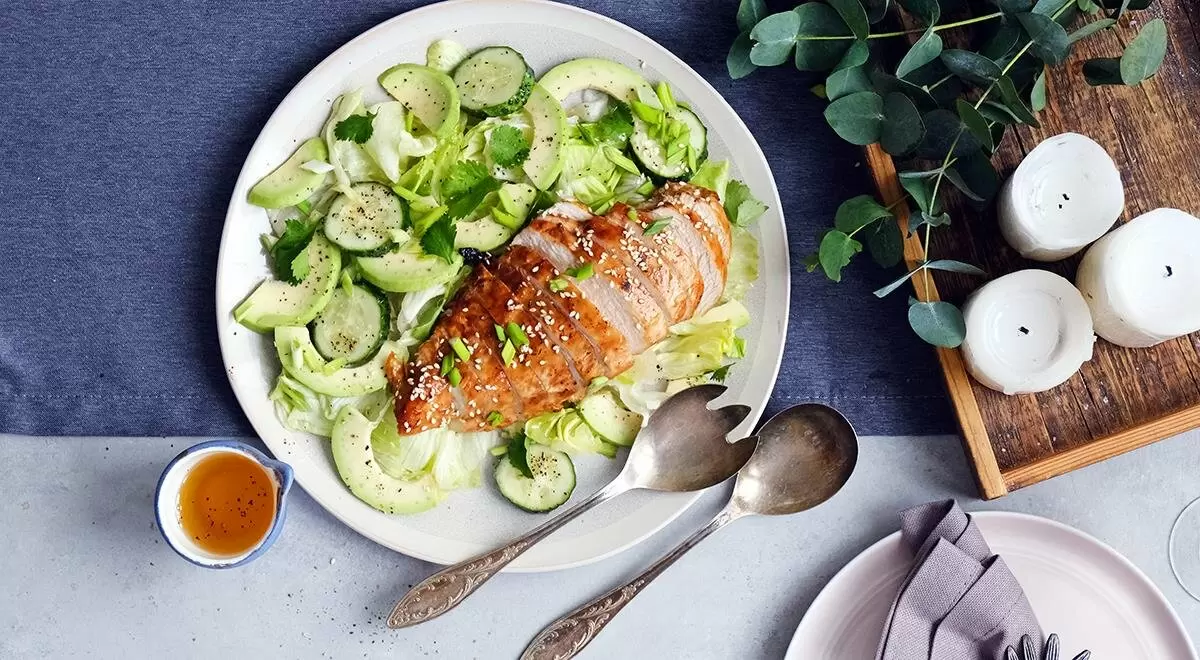 Удивите себя: готовим курицу терияки с свежим зеленым салатом