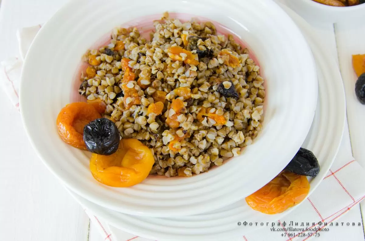 Непревзойденная гречневая каша с сухофруктами