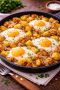 Простой и вкусный ужин: картошка с яйцом и луком на сковороде