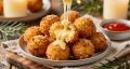 Простой способ вкусно накормить гостей: сырные шарики за 10 минут